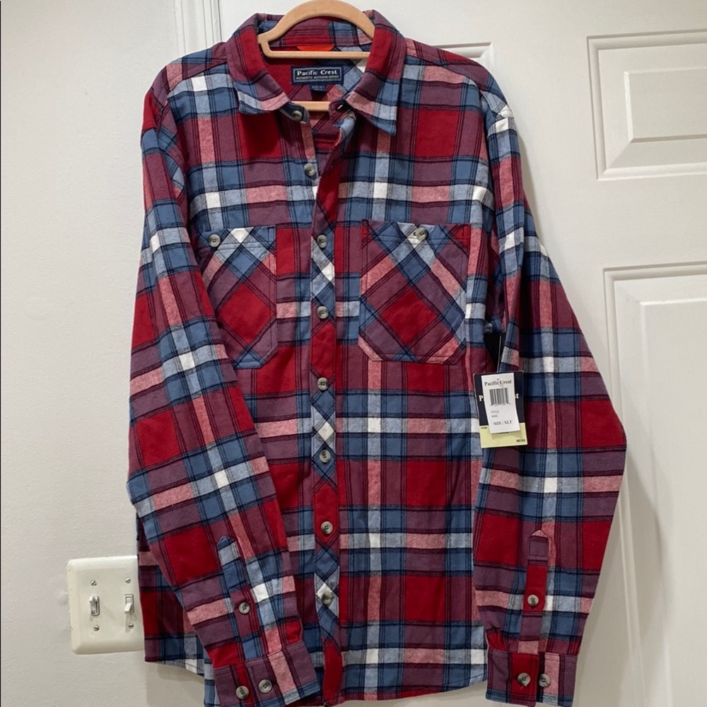NWT., Pacific Crest, men’s size XLT, flannel shirt.